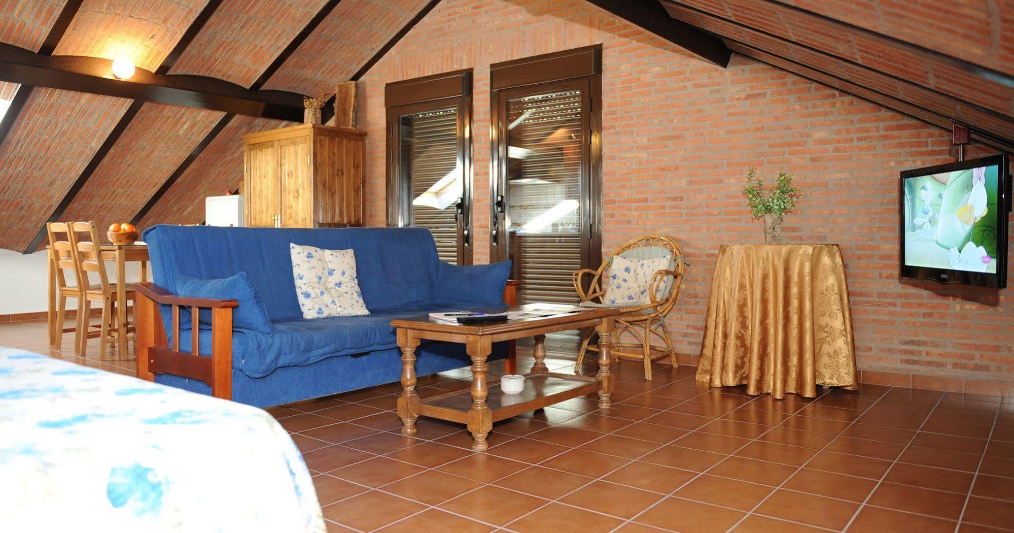 Apartamentos Rurales Monfraguee Torrejon el Rubio Exterior photo